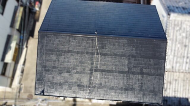 【大阪府】K様邸<br>『外壁はトープグレー、屋根はブラックのワントーン仕上げでシンプルながら重厚感のある仕上がりに…✧₊°』